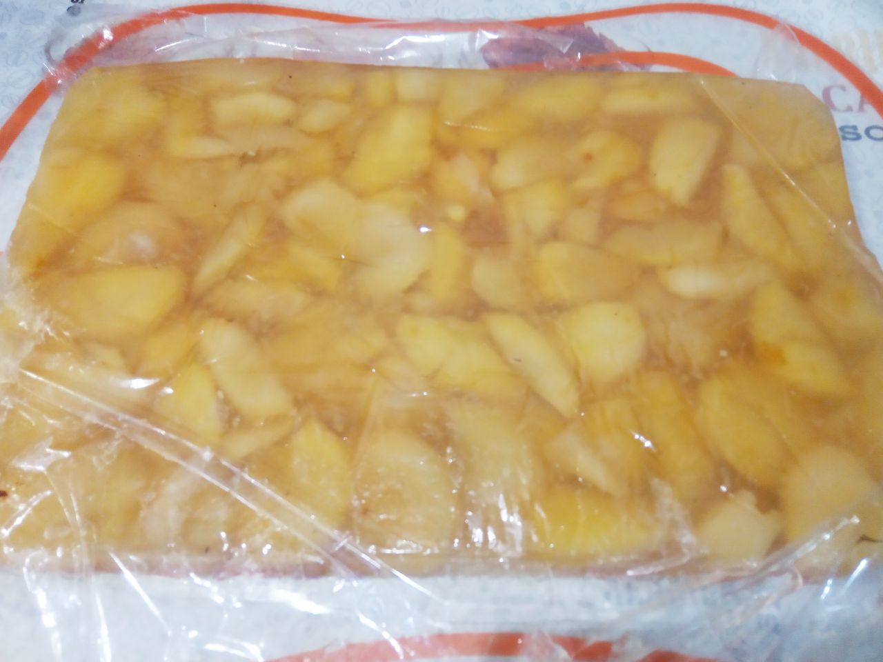 Вкусный десерт из яблочного желе и лимона: Когда желе остынет, ставим в холодильник на несколько часов.