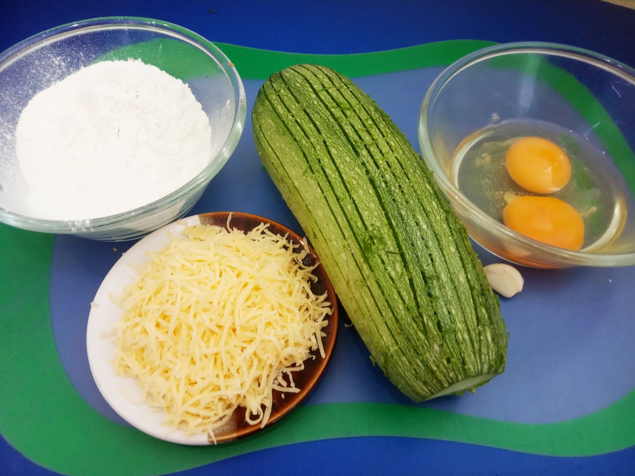 Кабачки в кляре с твердым сыром