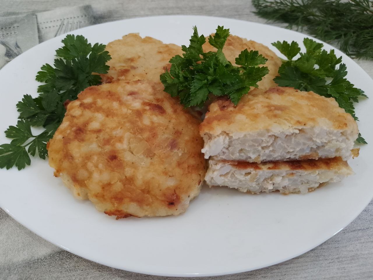 Рисовые котлеты с мясом, просто и вкусно