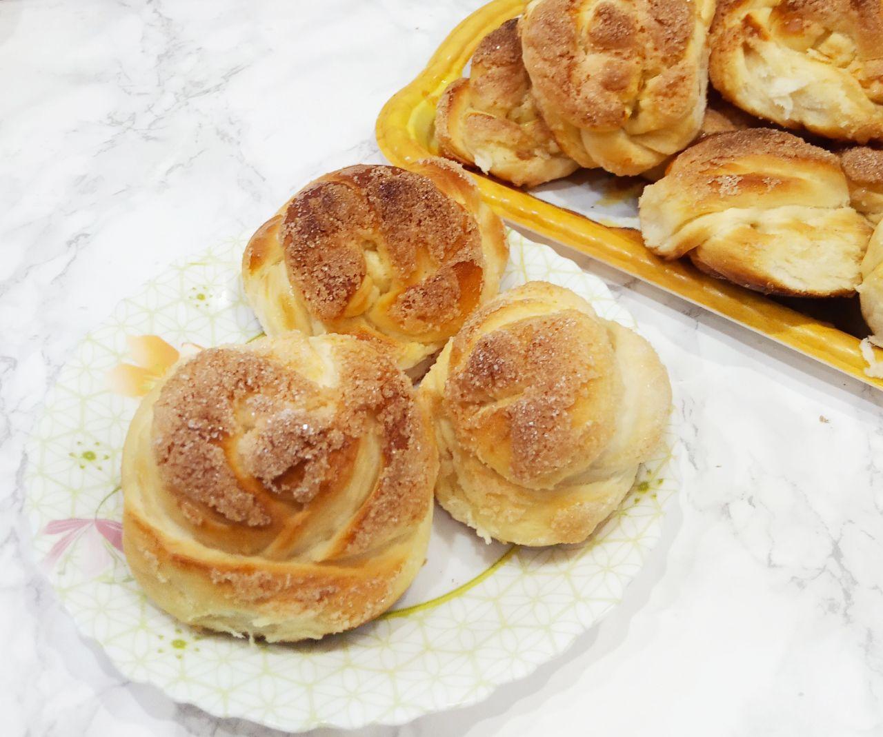 Булочки с сахаром к чаю