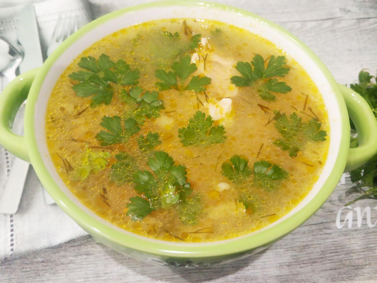 Простой рецепт рассольника с рисом и солеными огурцами
