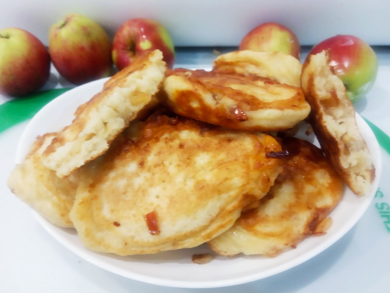 Оладьи с творогом и яблоками, просто и вкусно