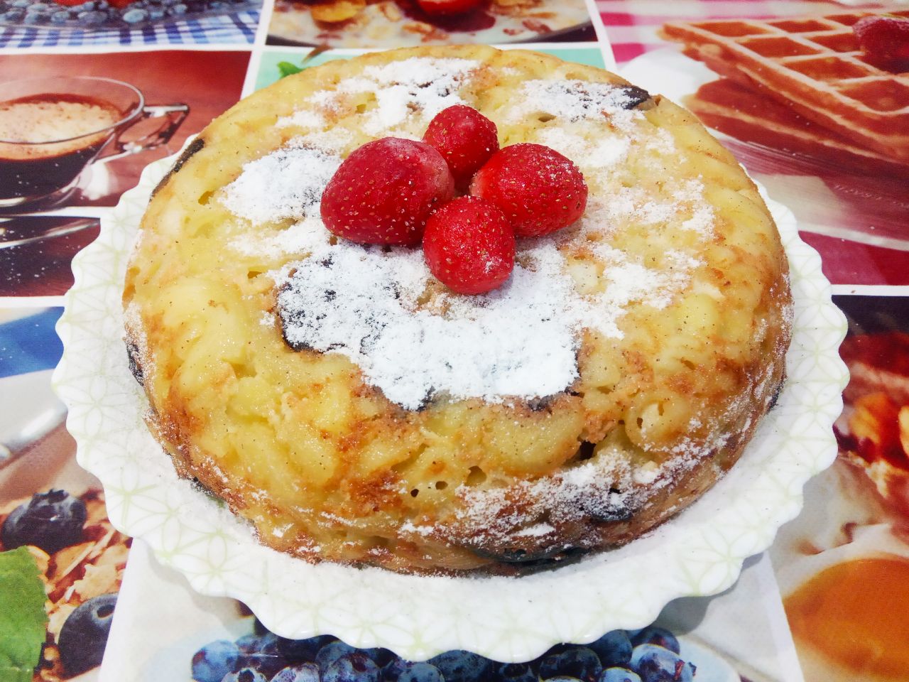 Запеканка из макарон с творогом и черносливом