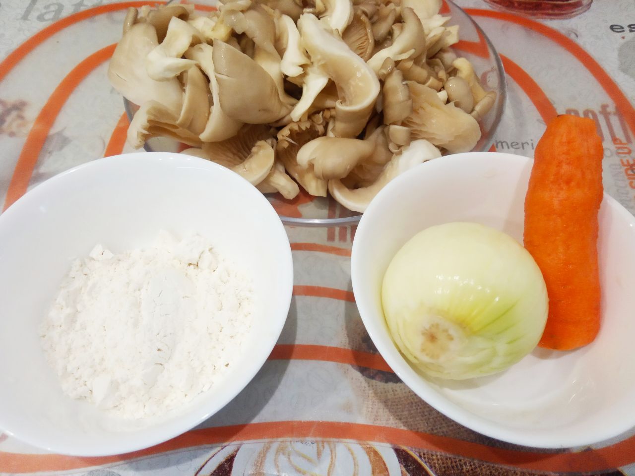 Грибная подлива с картофельными котлетами
