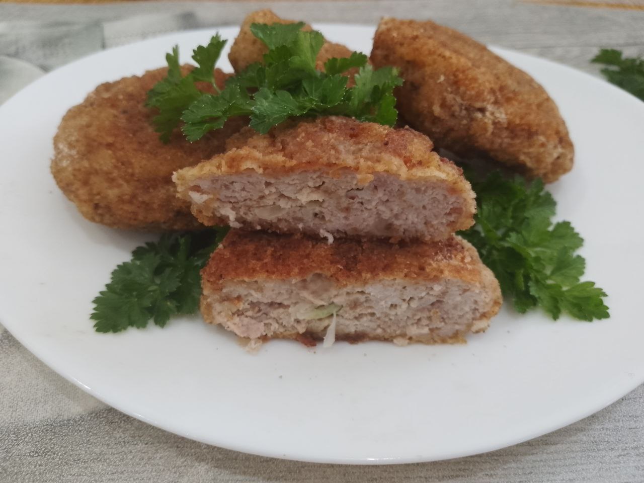 Котлеты из свинины в яичном кляре, сочные и нежные