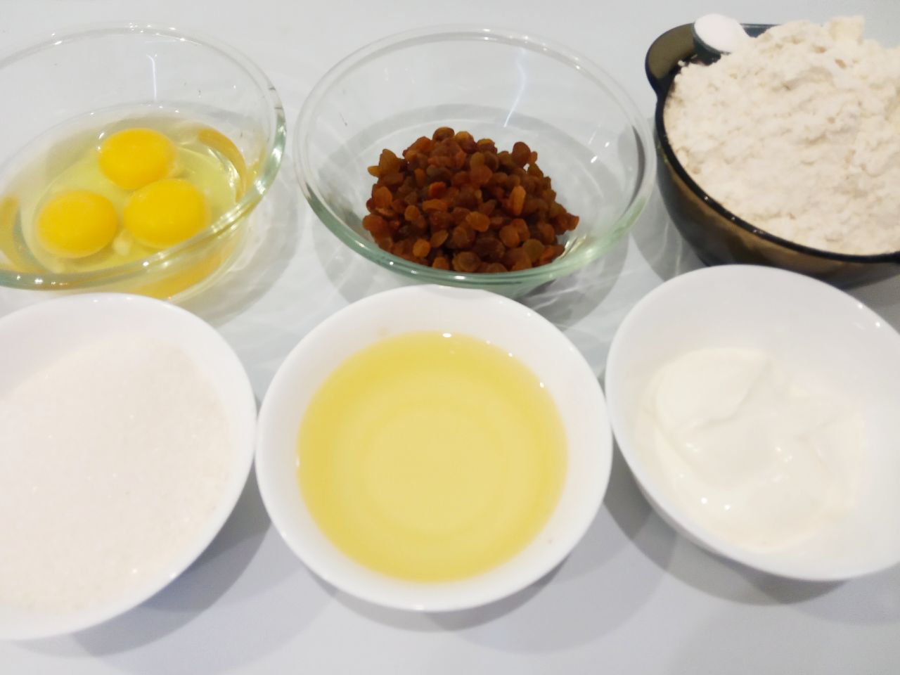 Рассыпчатое печенье с изюмом, на растительном масле