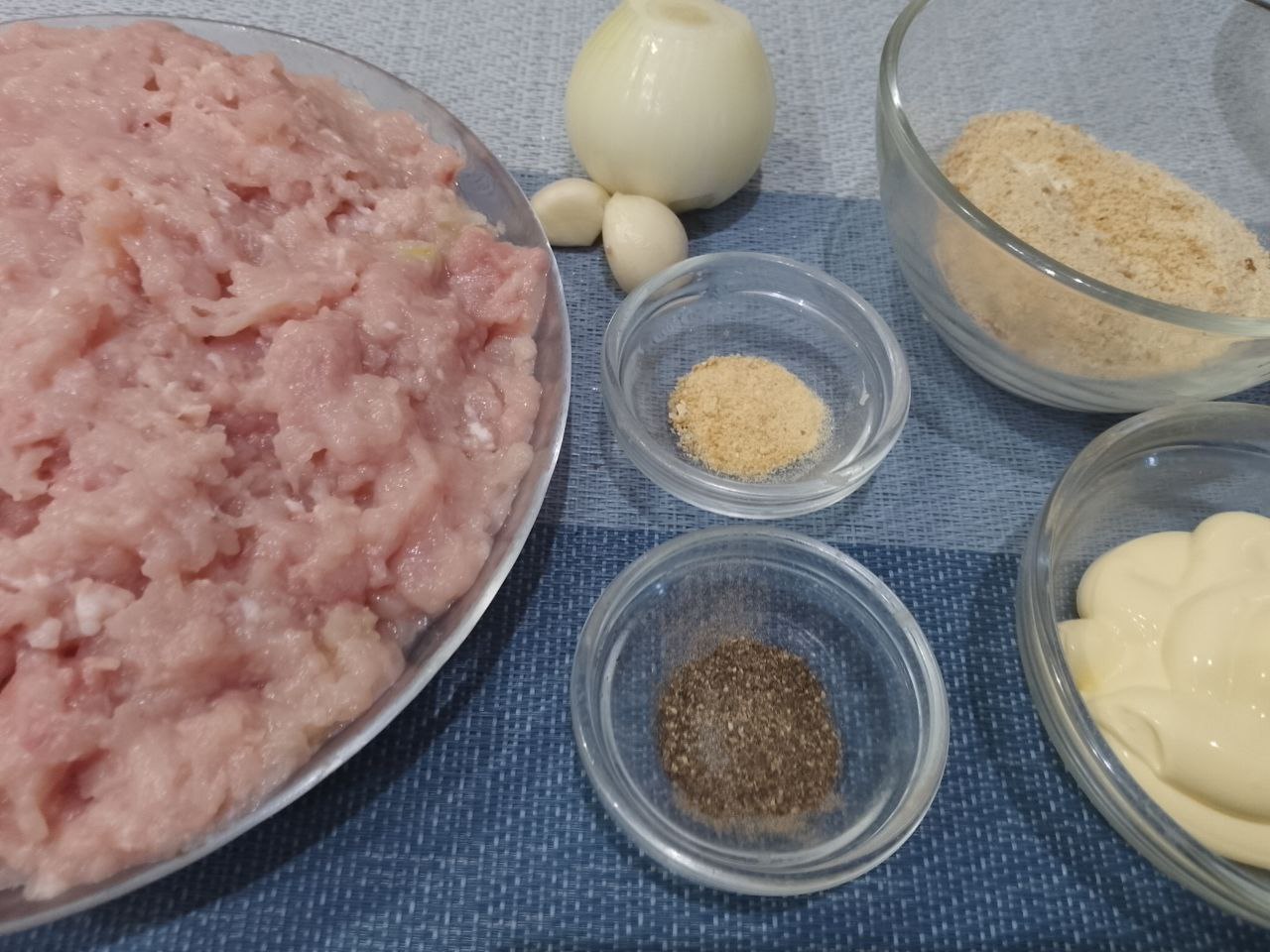 Зразы из куриного мяса, грибов и сыра, в духовке
