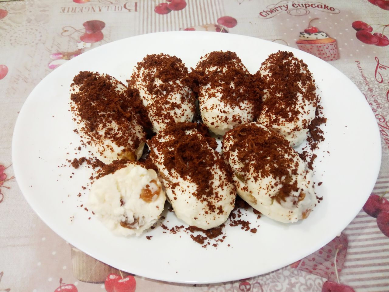 Десерт из творога и изюма, просто и вкусно