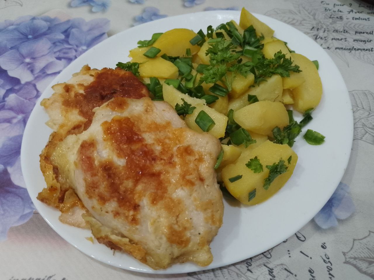 Простой рецепт картофеля с зеленым луком, просто и вкусно