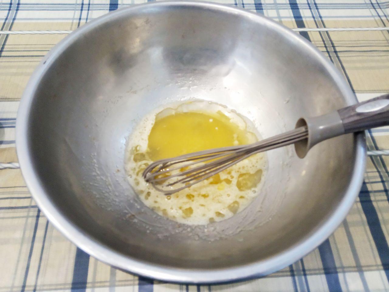Пирожки со сливой из дрожжевого теста 