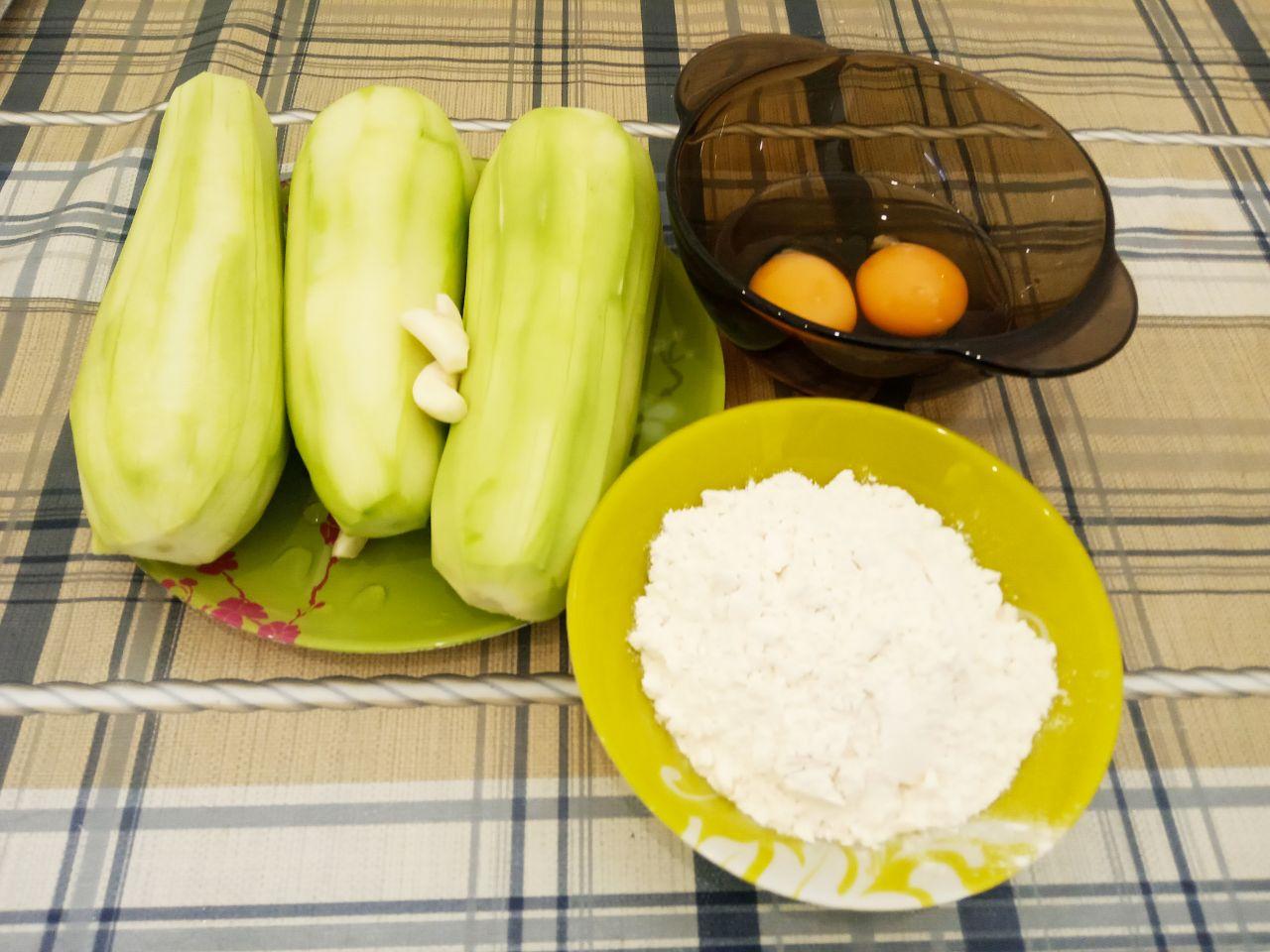 Простой рецепт оладий из кабачков, сытно и вкусно