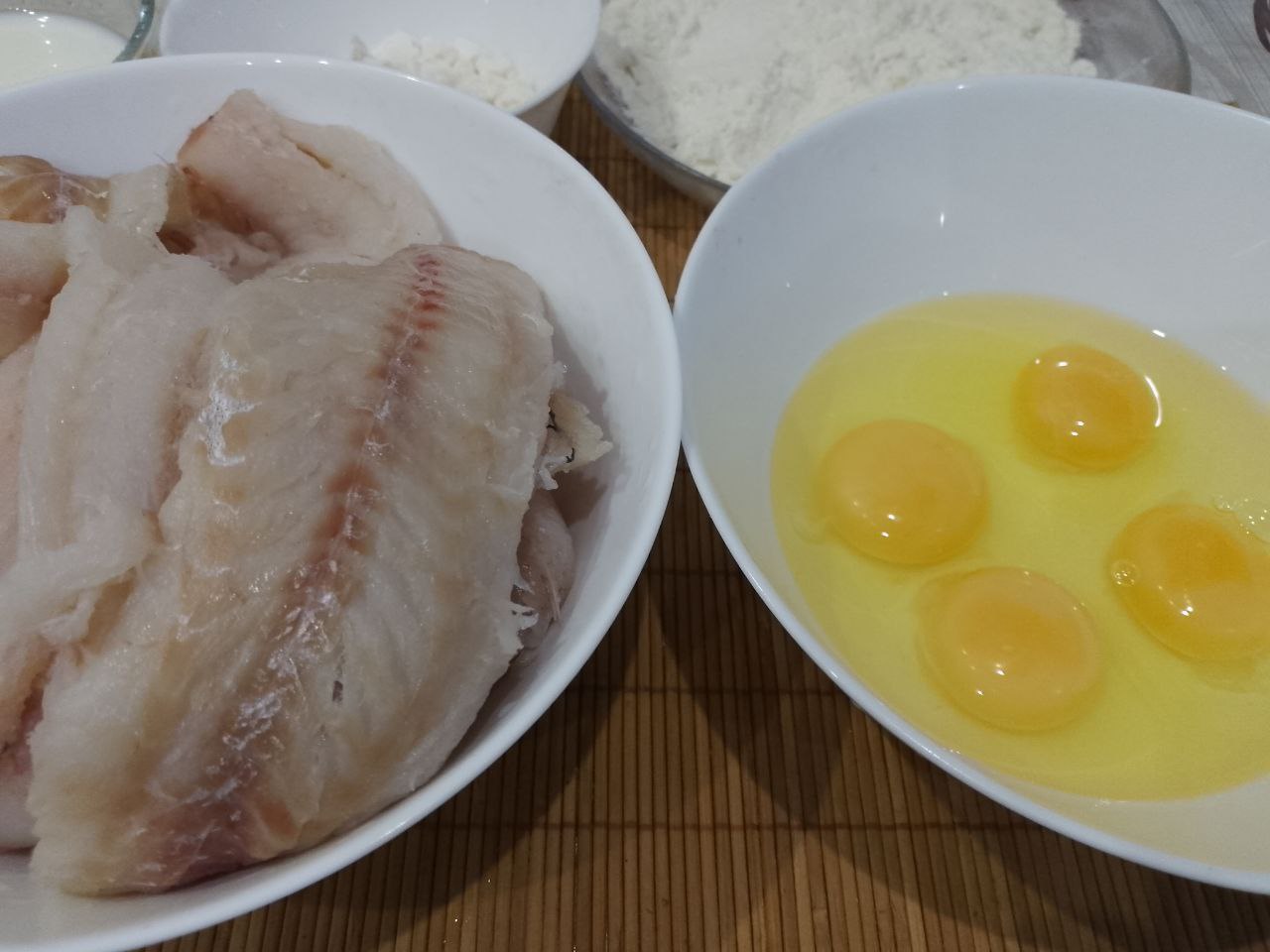 Филе минтая в кляре, простое и вкусное блюдо