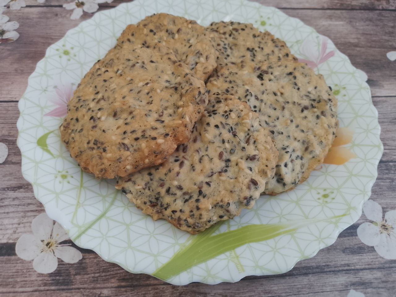 Печенье белковое с семенами кунжута и льна