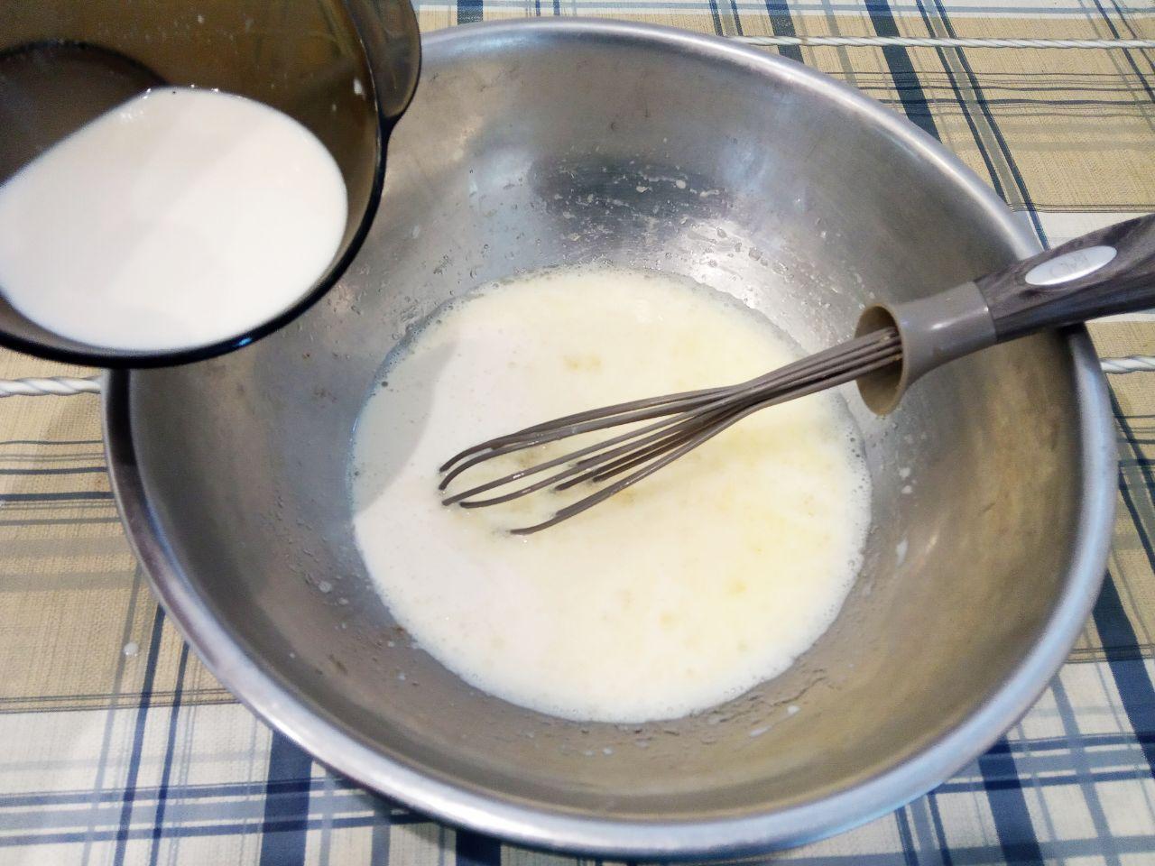 Пирожки со сливой из дрожжевого теста 