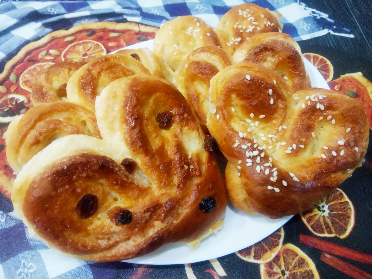 Сахарные булочки к чаю, просто и вкусно