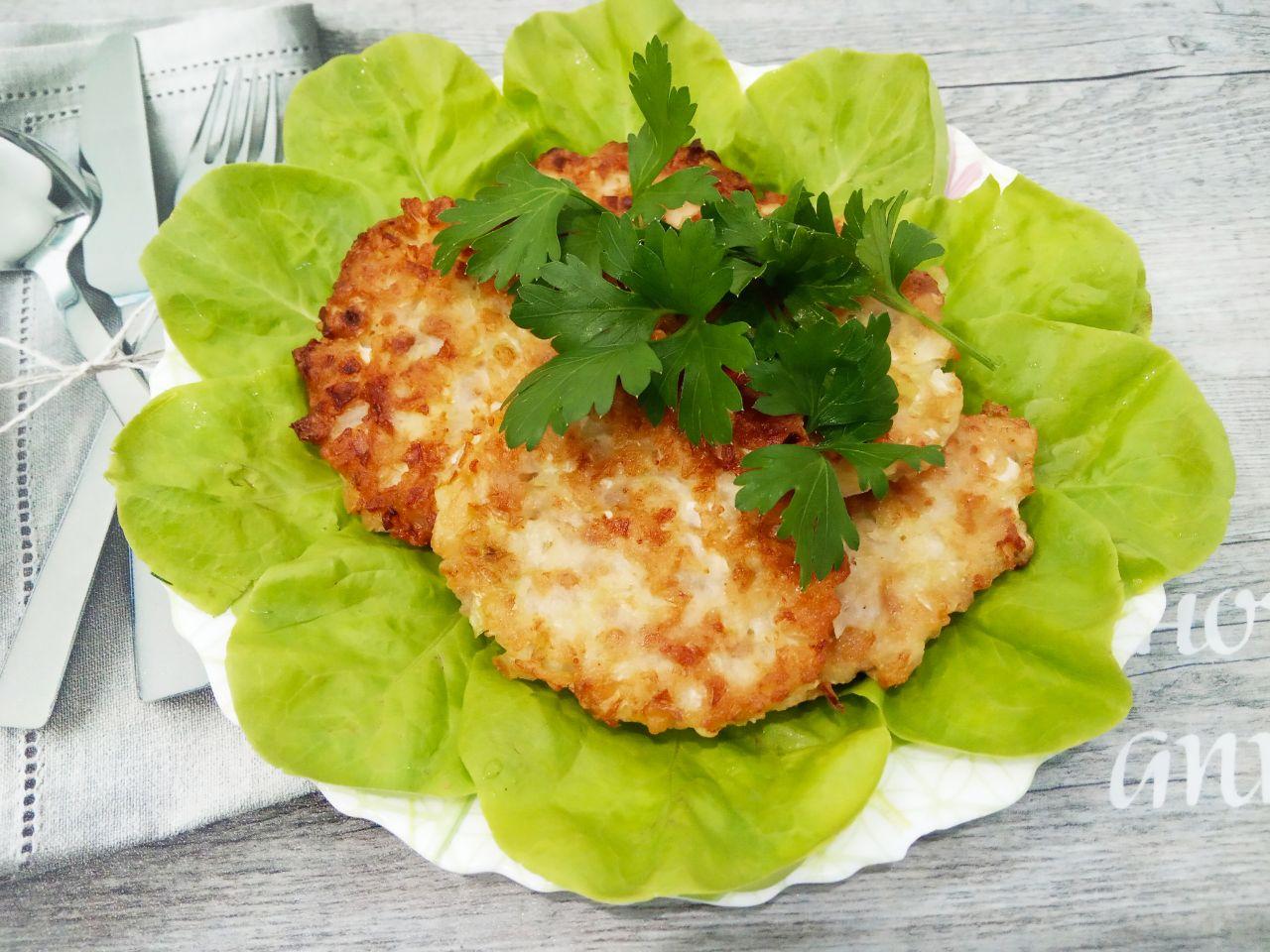 Нежные капустные оладьи с фаршем, вкусно и сытно
