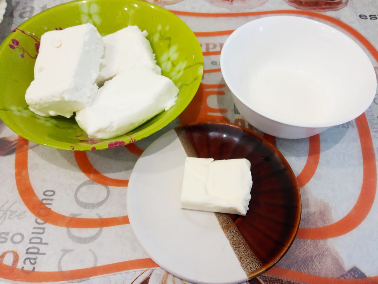 Вкусный десерт, запеченные яблоки с творогом и сливочным маслом: Яблоки одинакового размера промываем водой и просушиваем.