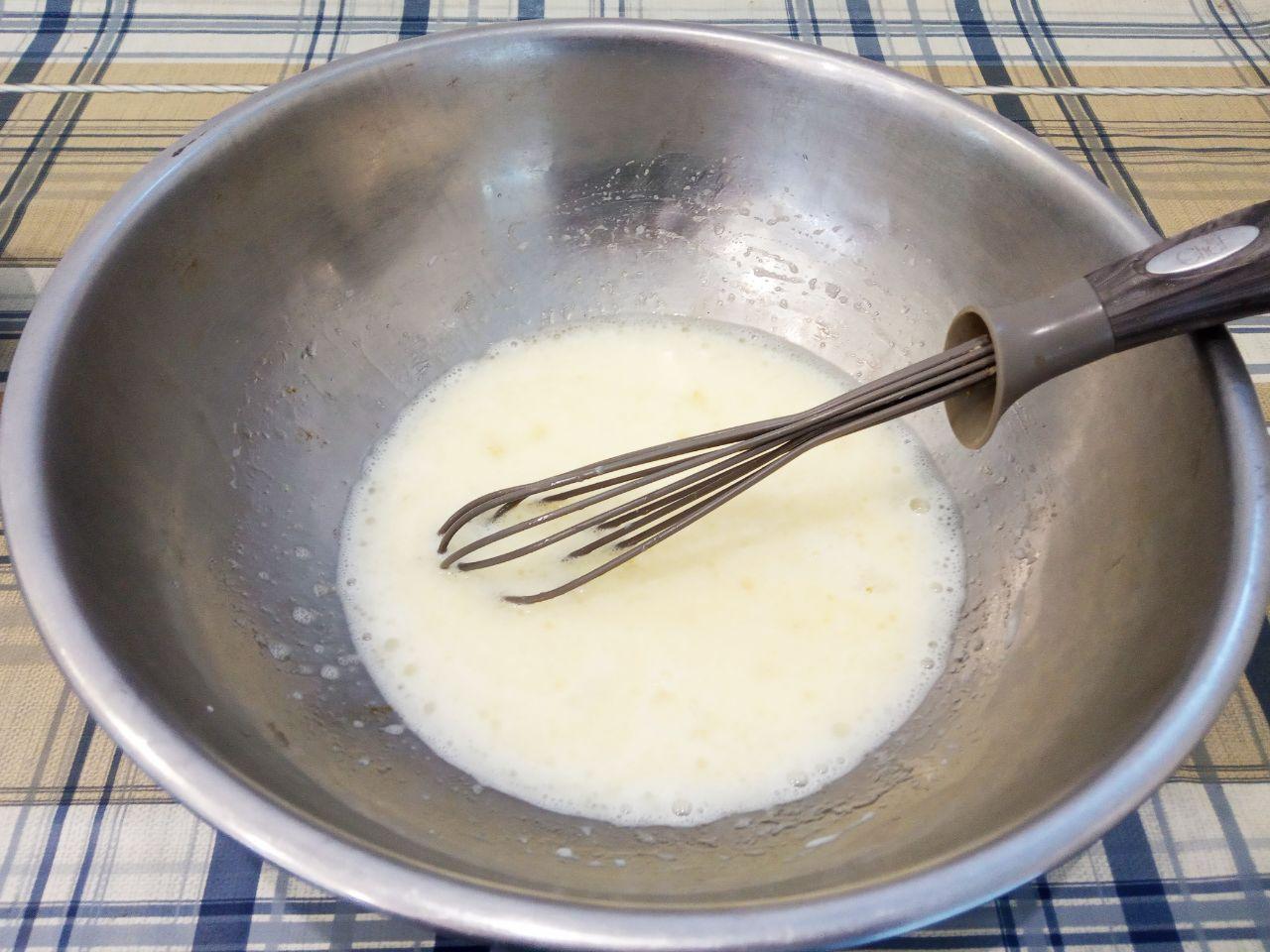Пирожки со сливой из дрожжевого теста 
