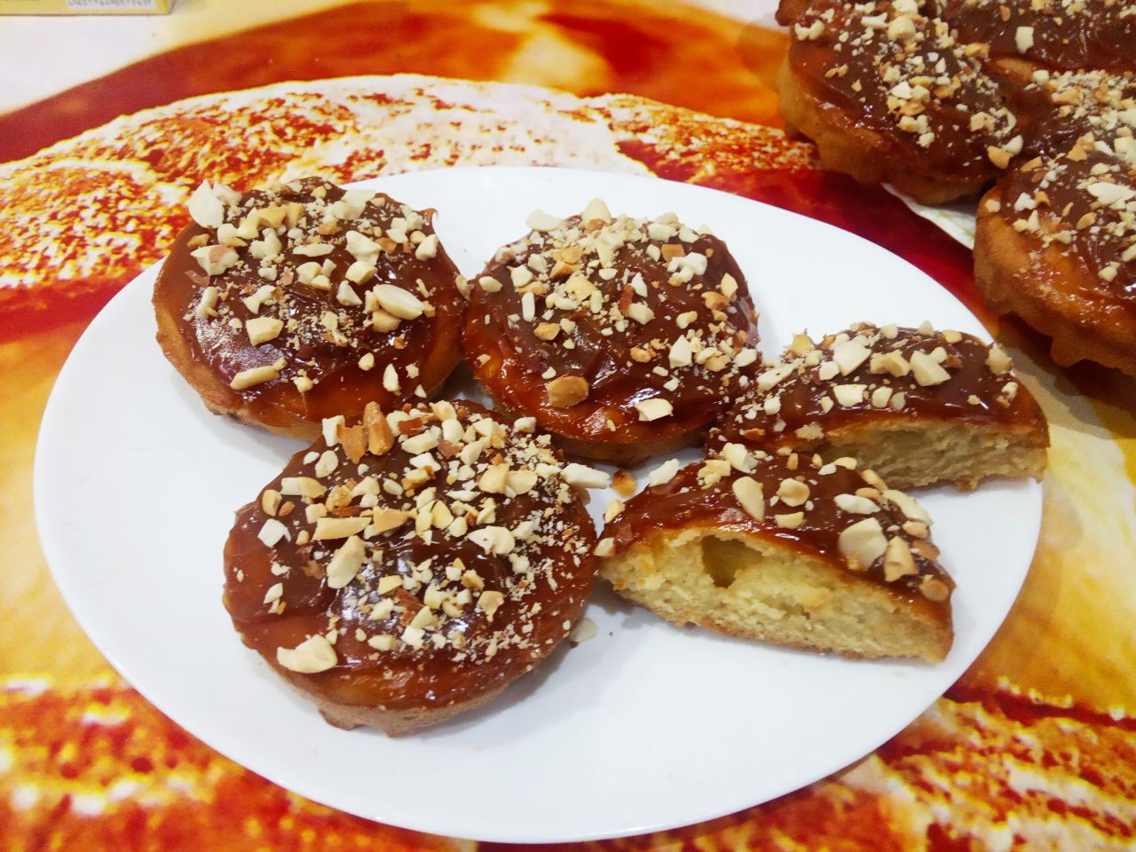 Мягкие и воздушные пряники, с вареным сгущенным молоком и орехами