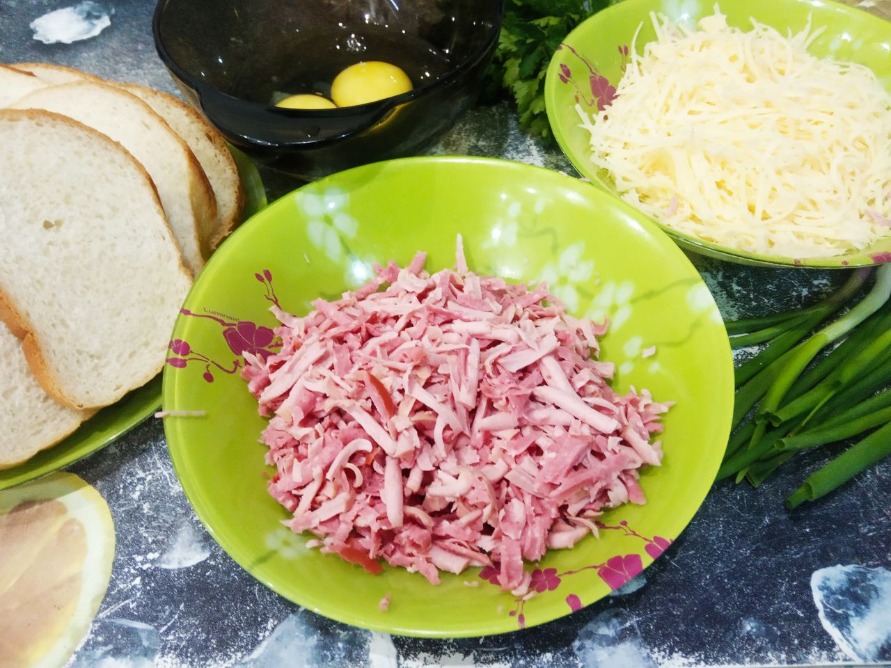 Горячие бутерброды на завтрак, просто и вкусно