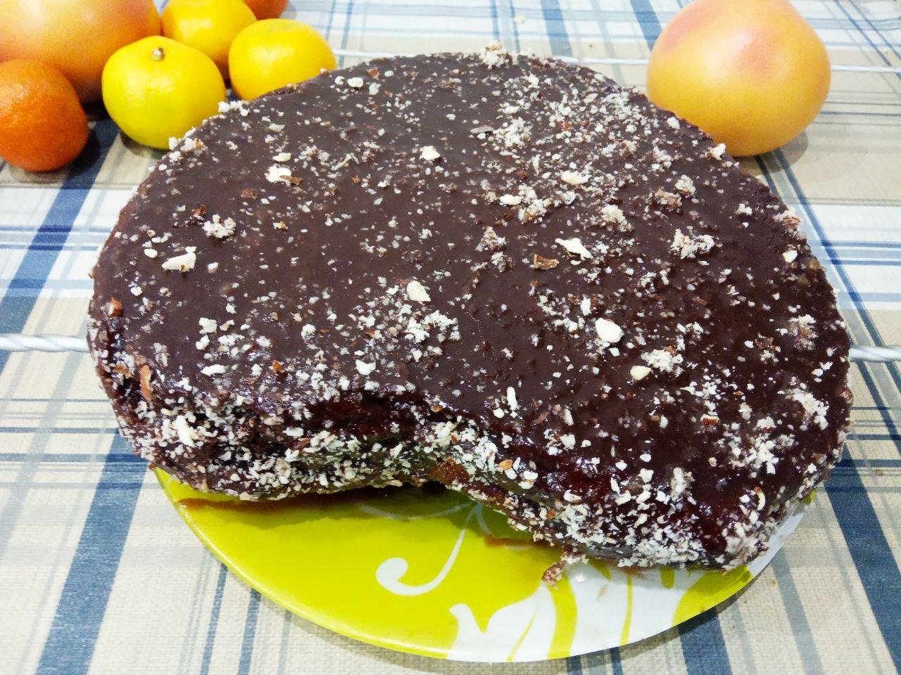 Кофейный пирог на молоке в шоколадной глазури