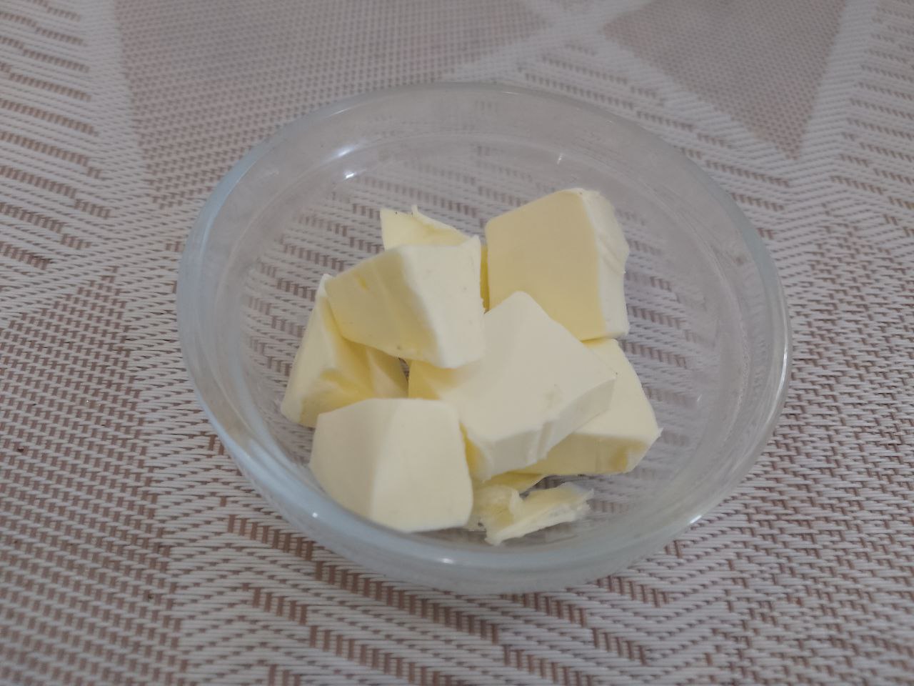 Печенье белковое с семенами кунжута и льна: Сливочное масло растапливаем на водяной бане или микроволновке.