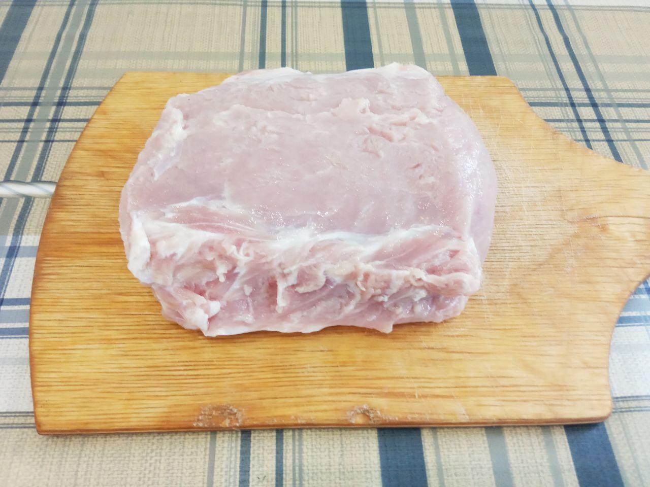 Рисовые котлеты с мясом, просто и вкусно: Мясо подойдет любое, но я больше предпочитаю со свиным мясом, вкусы у всех разные. Мясо промываем,