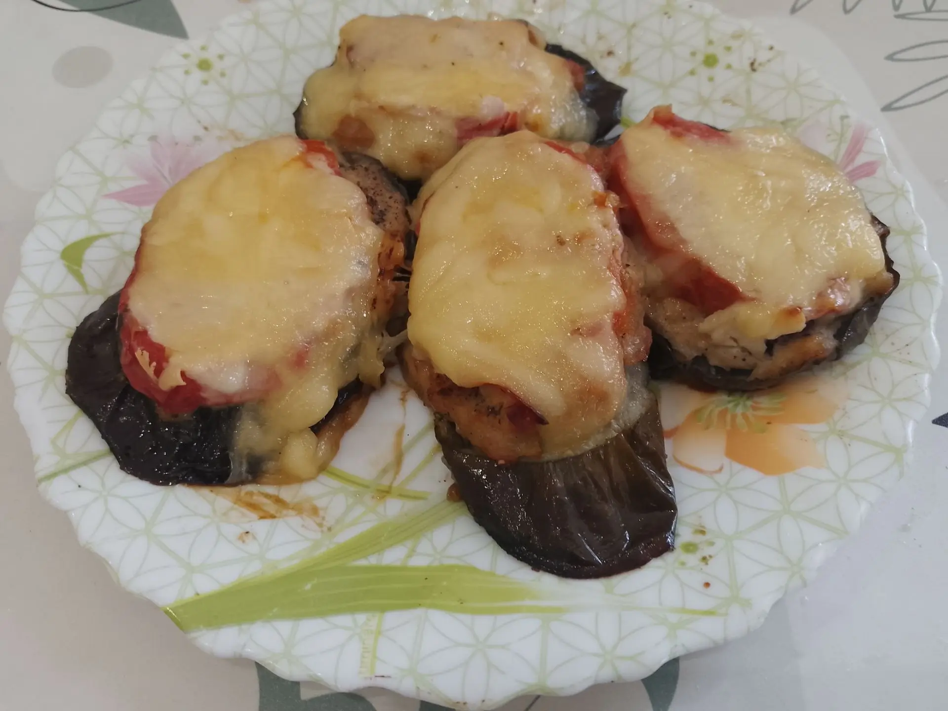 Баклажаны запеченные в духовке с фаршем, сыром и помидорами: возвращаем в духовку