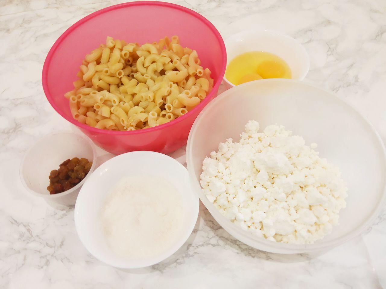Вкусная запеканка из макарон и творога