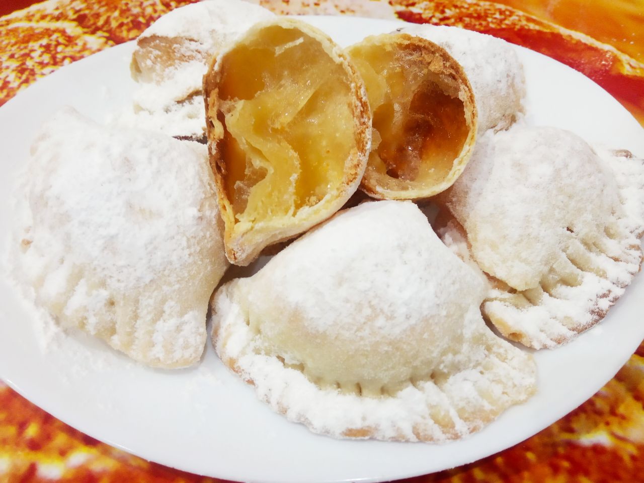 Печенье с начинкой из безе, хрустящее и рассыпчатое