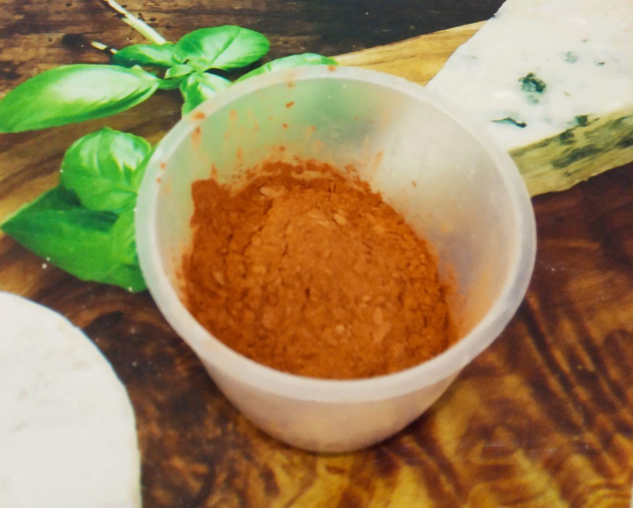 Вкусный шоколадный пирог с начинкой из творожных шариков 