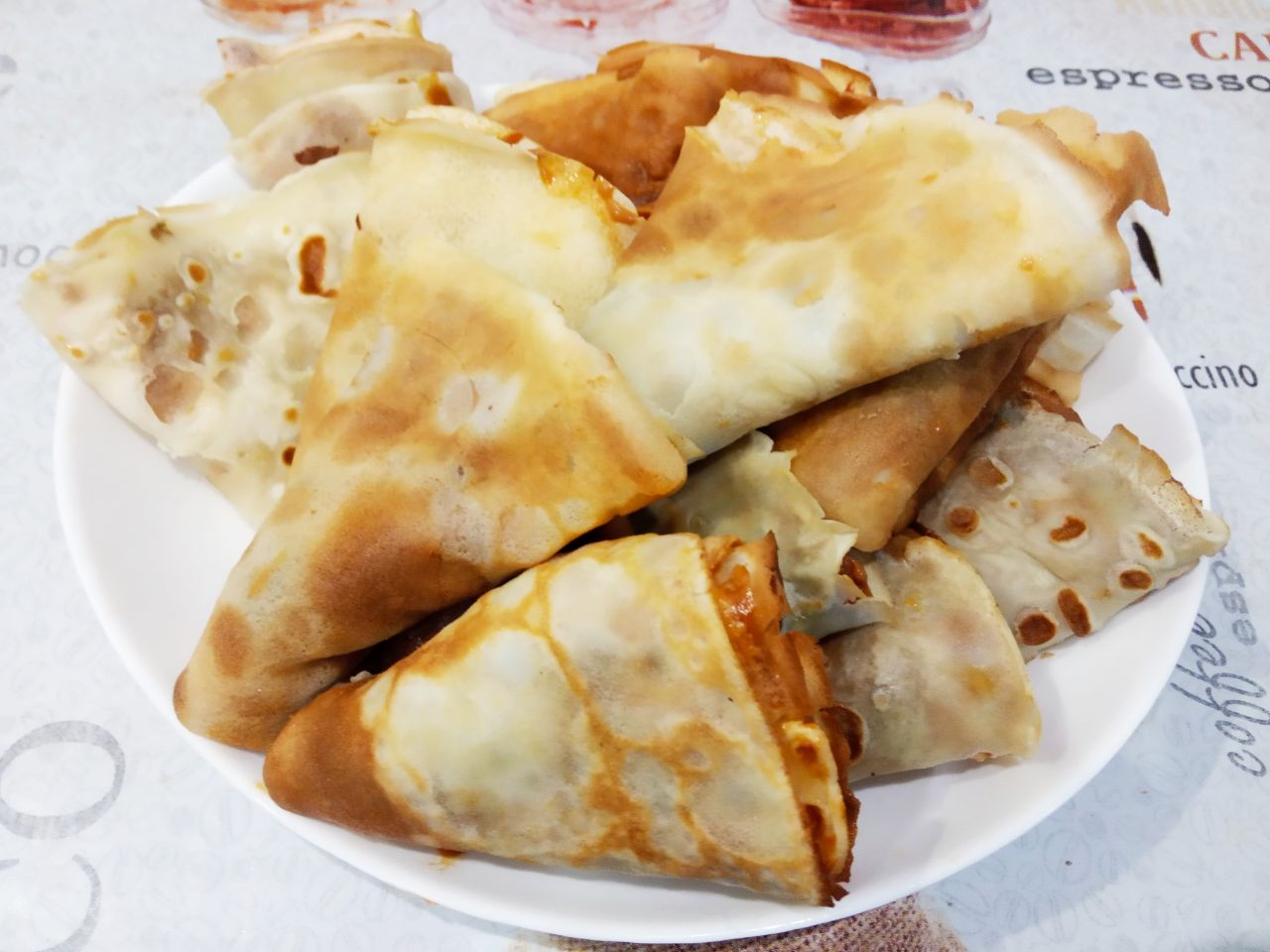 Блины с творожной начинкой, вкусные и аппетитные