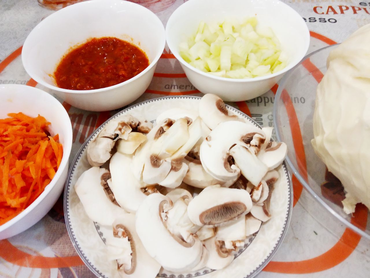 Тушеная капуста с грибами