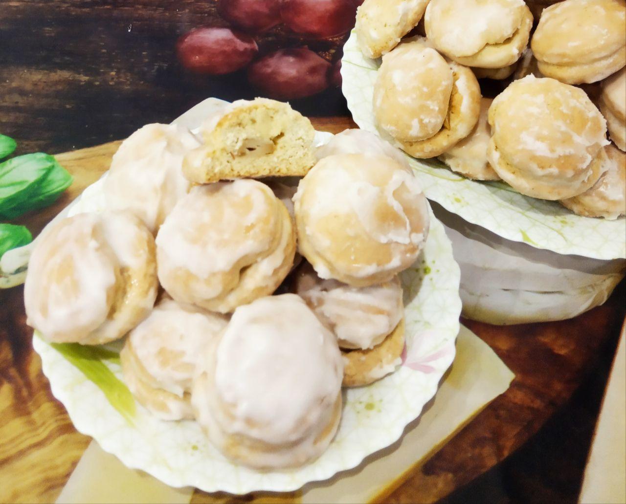Пряники рассыпчатые, мягкие, с яблоками и в молочной глазури