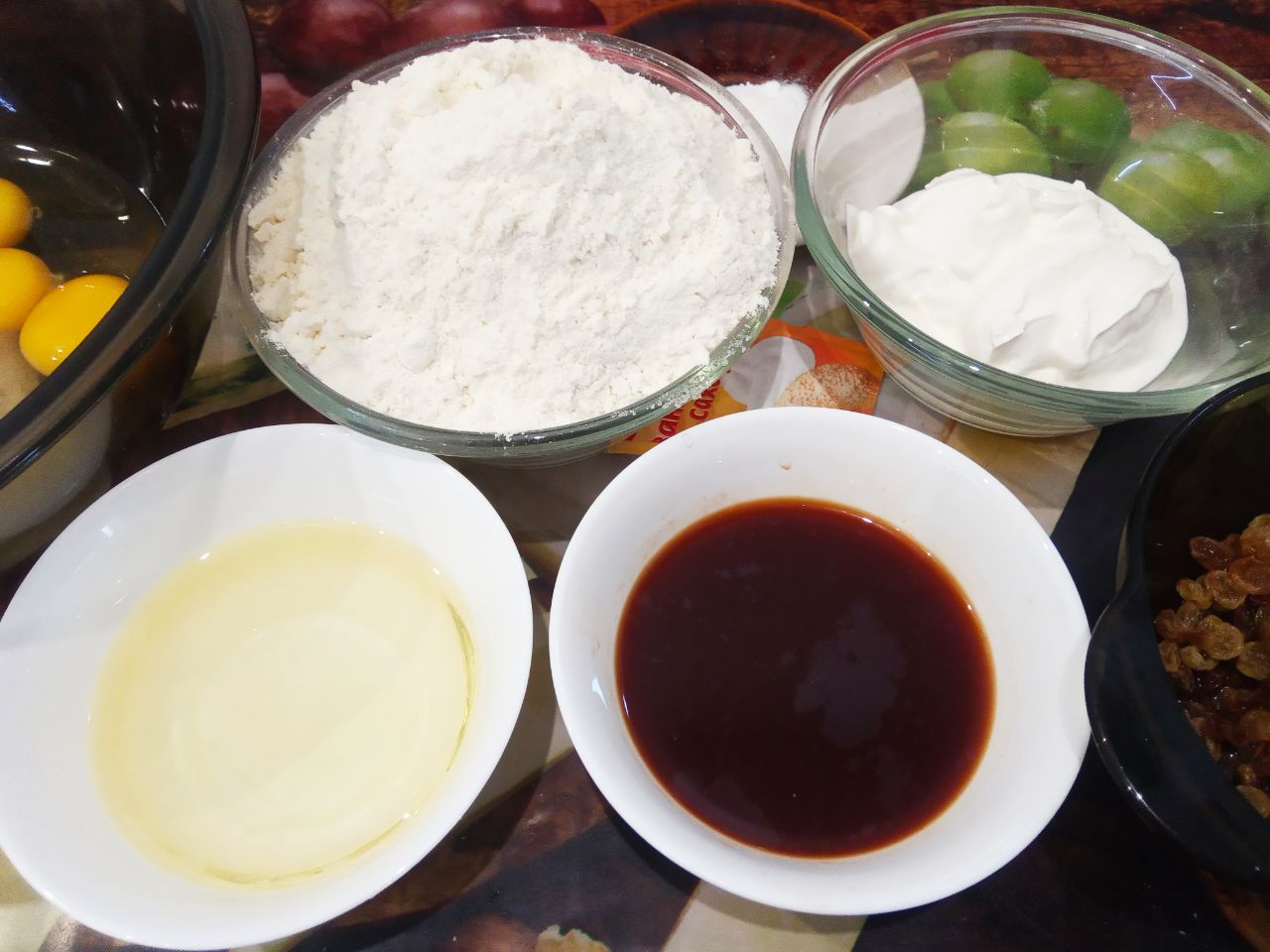 Чайный пирог с изюмом, воздушный и нежный