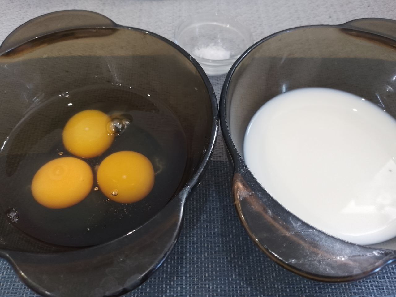 Омлет из яиц, на водяной бане