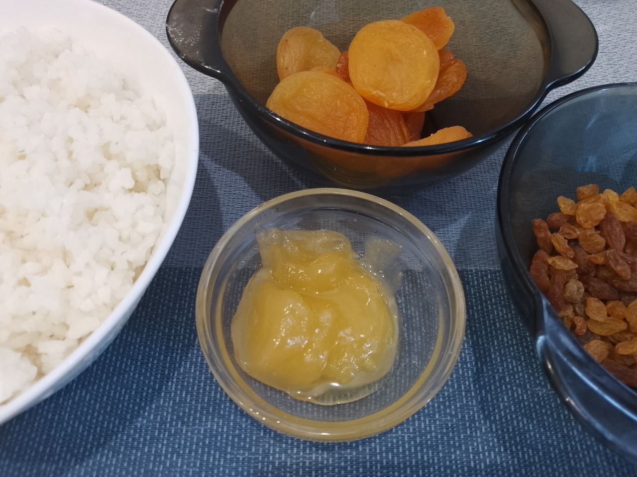 Кутья из риса и сухофруктов