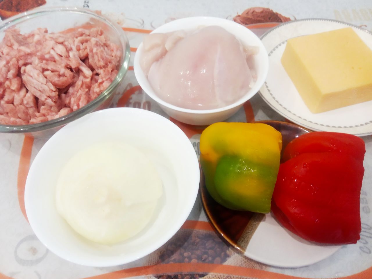 Картофельные гнёзда с мясной начинкой, сладким перцем и сыром