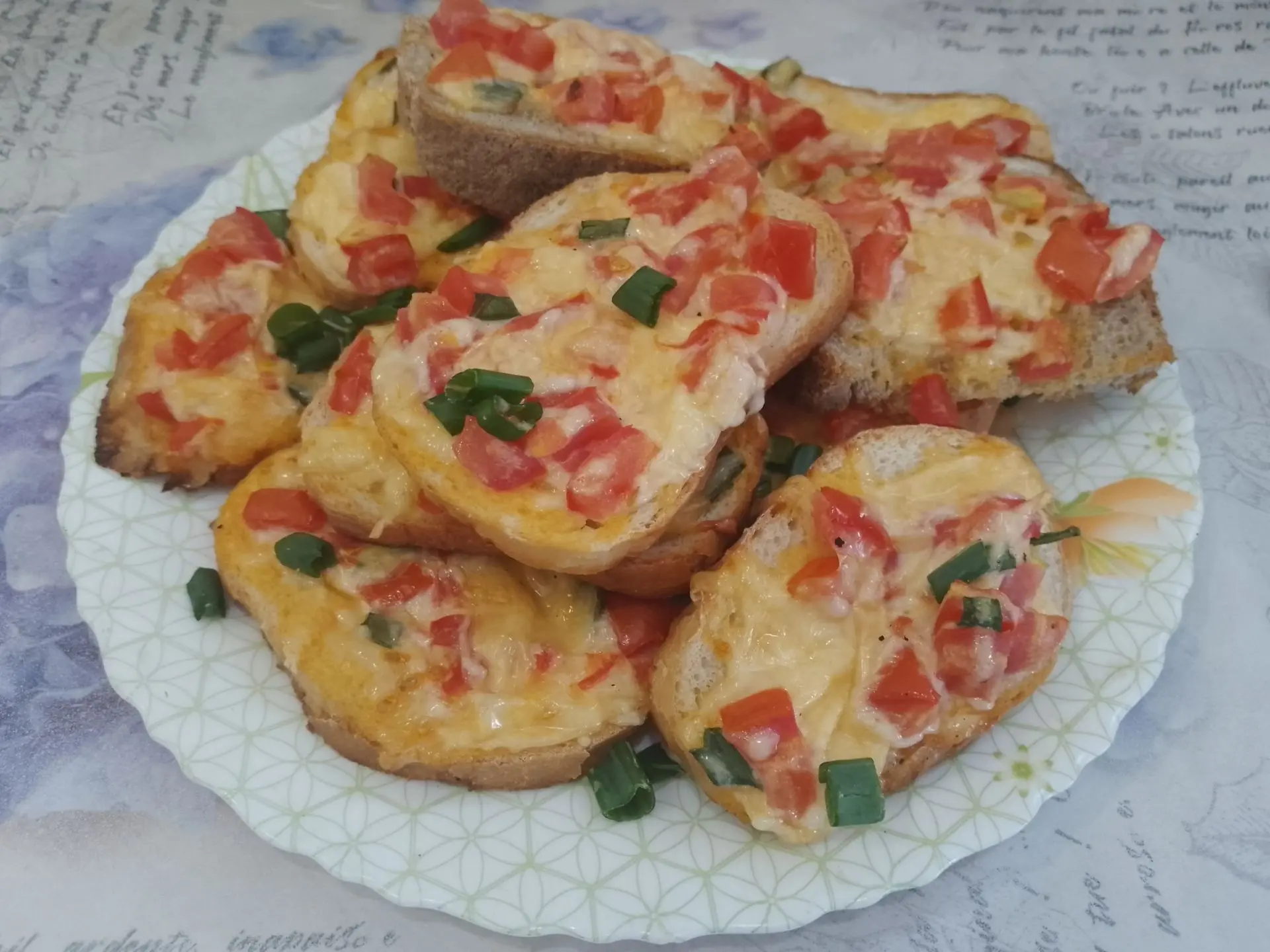 Горячие бутерброды в духовке, вкусно и быстро