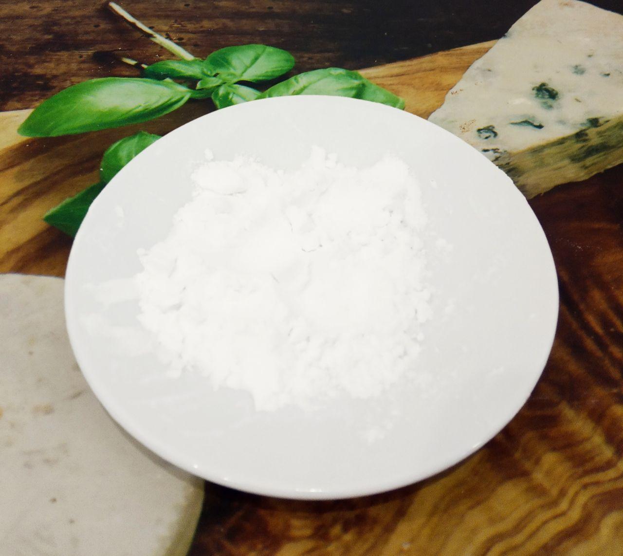 Вкусный шоколадный пирог с начинкой из творожных шариков 