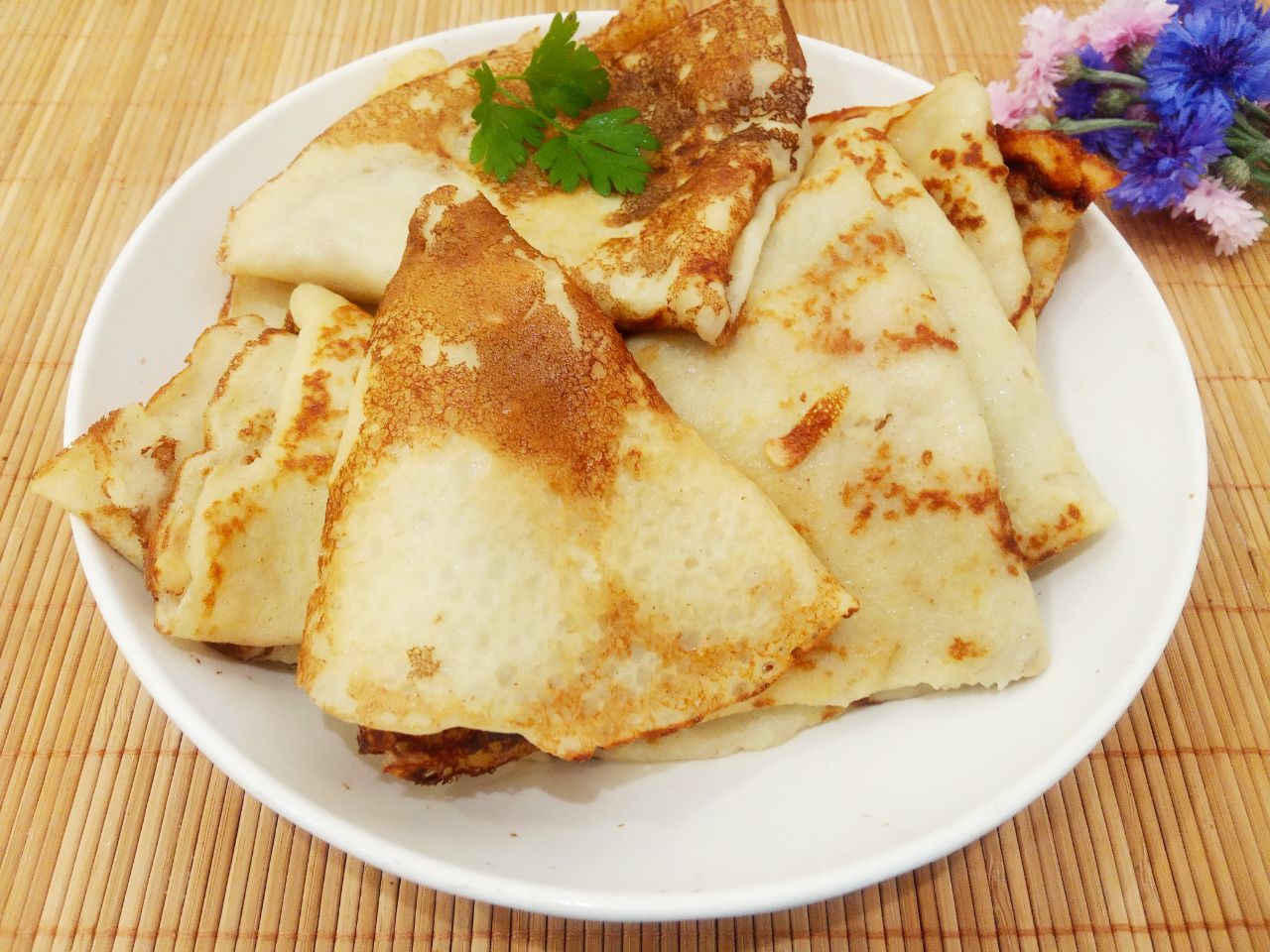 Картофельные блины со сметаной, вкусные и аппетитные