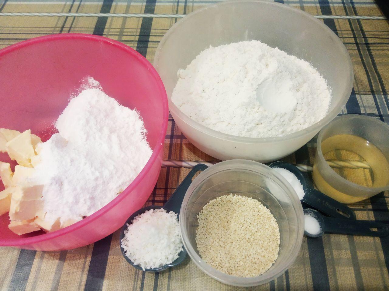 Печенье без яиц, с кунжутом и кокосовой стружкой