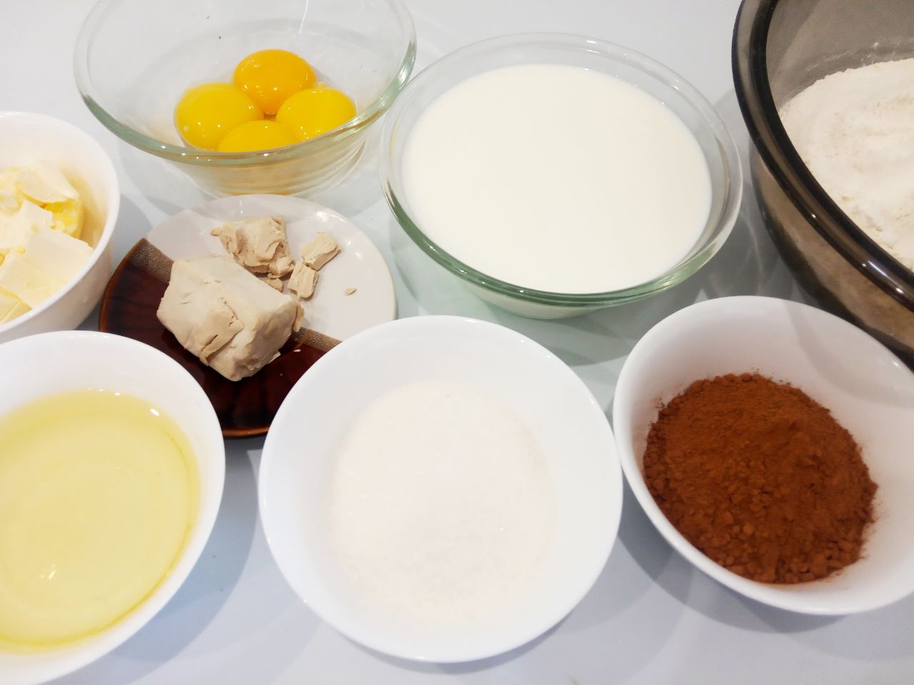Шоколадные булочки из заварным кремом, нежные и воздушные