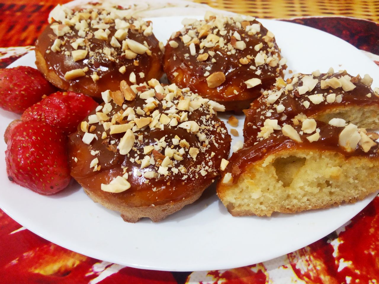 Мягкие и воздушные пряники, с вареным сгущенным молоком и орехами