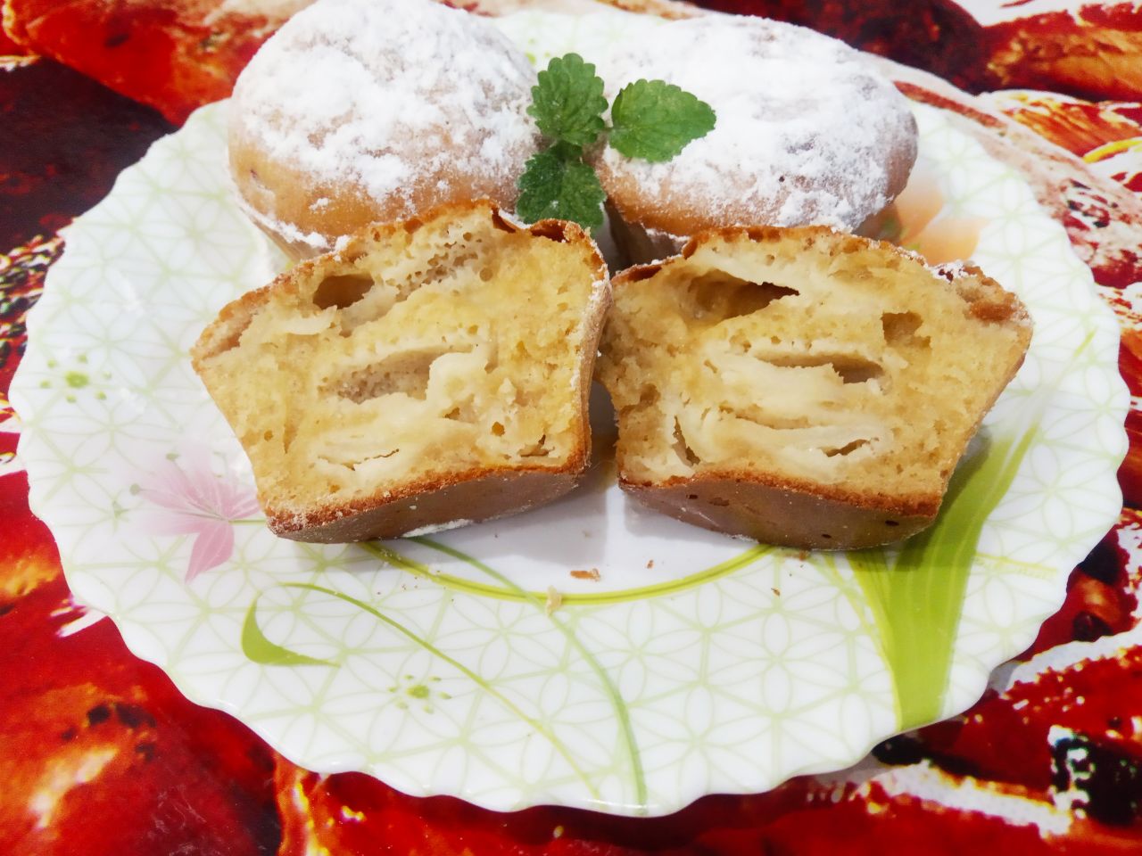 Воздушные и мягкие кексы с яблоками