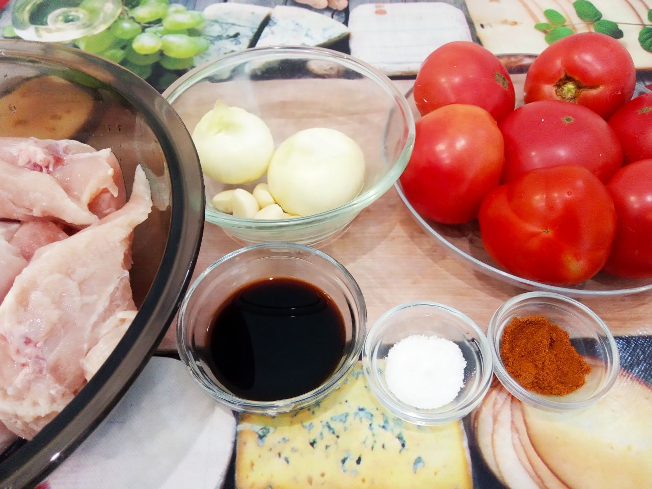 Мясо с соусом из овощей, к макаронным изделиям