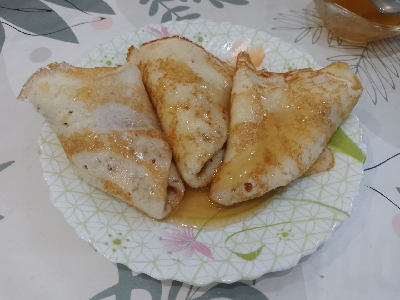 Нежные и мягкие блины с мёдом