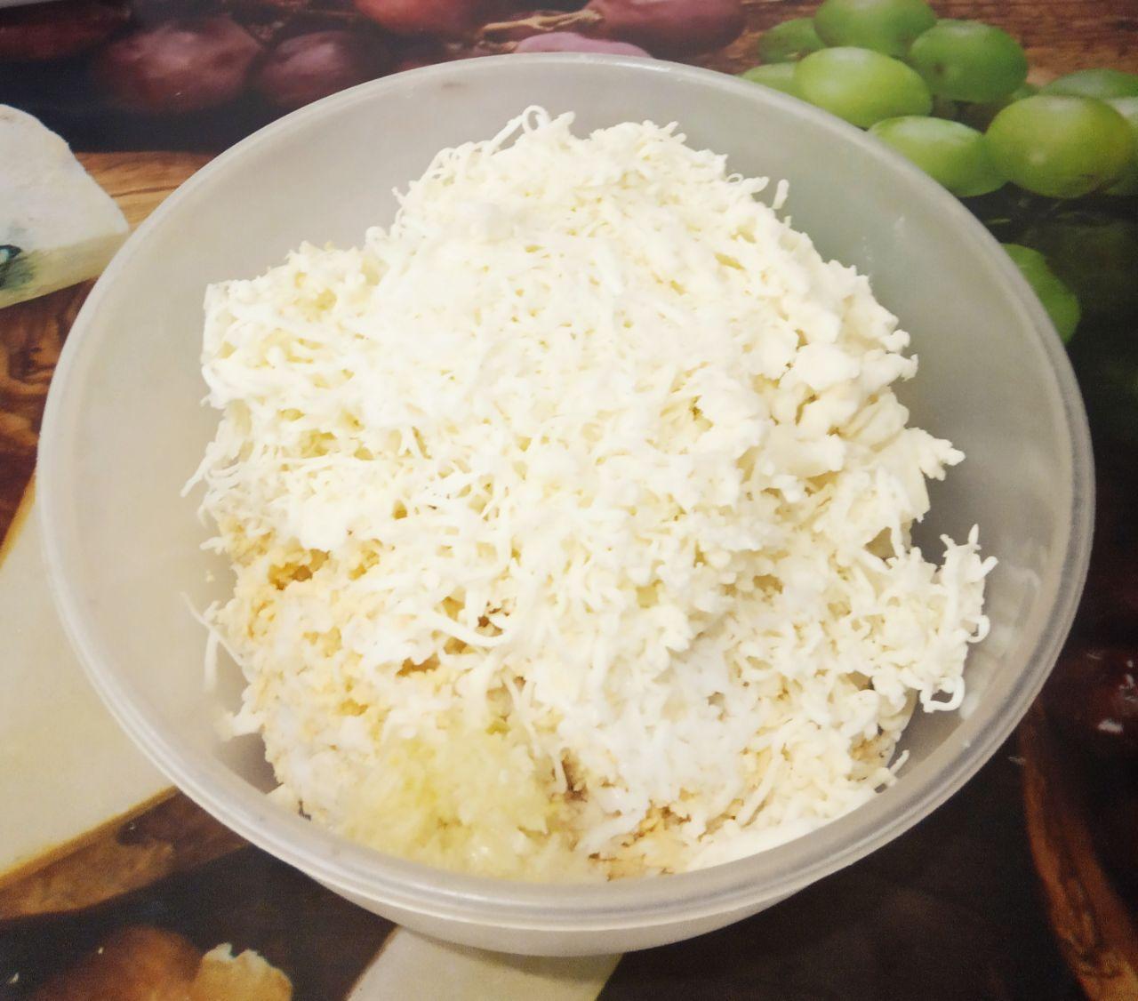 Салат с плавленым сыром 