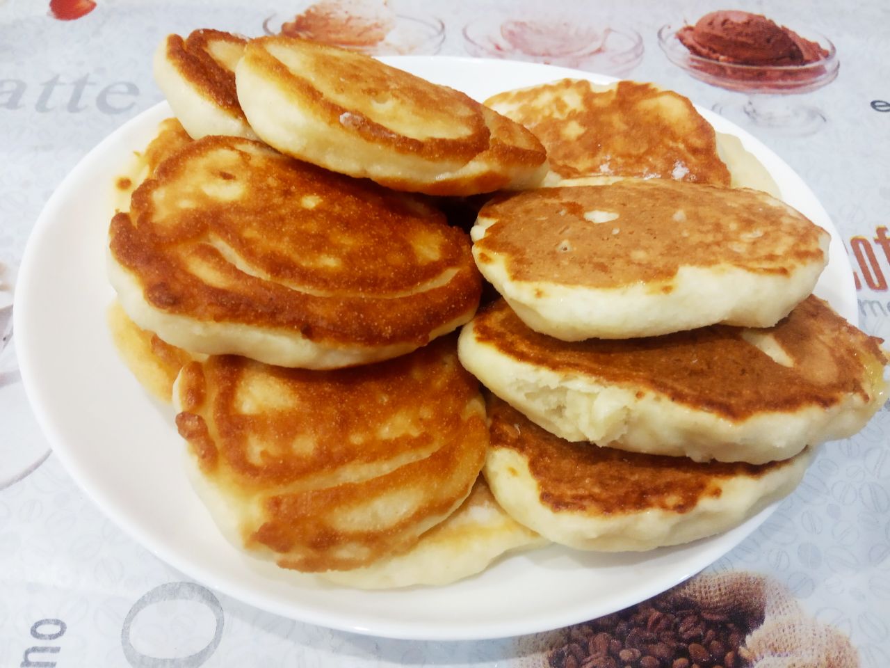 Рецепт оладий из муки и манки, без яиц