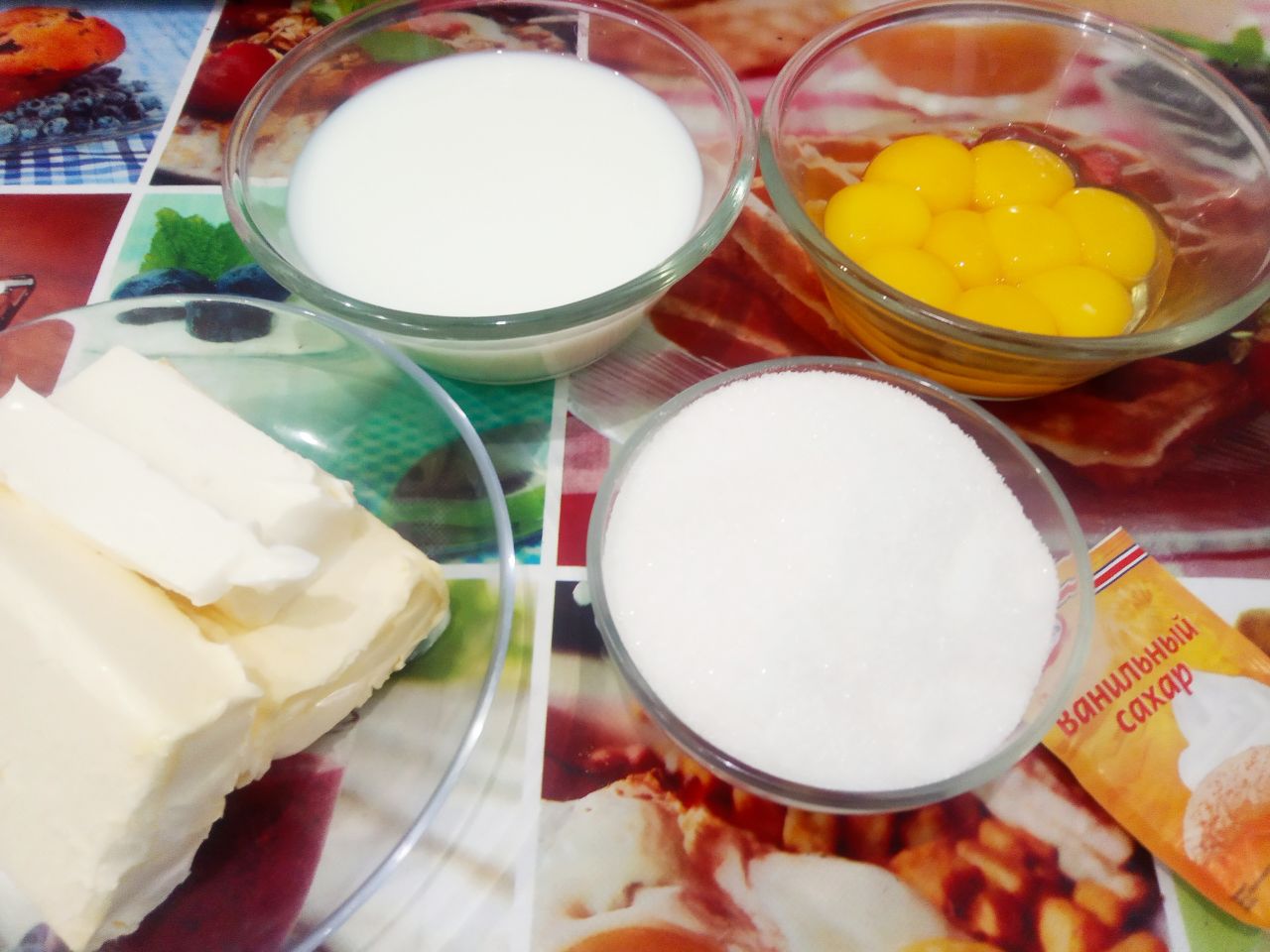 Вкусный торт ко дню рождения или к другому торжеству: Займемся приготовлением крема.